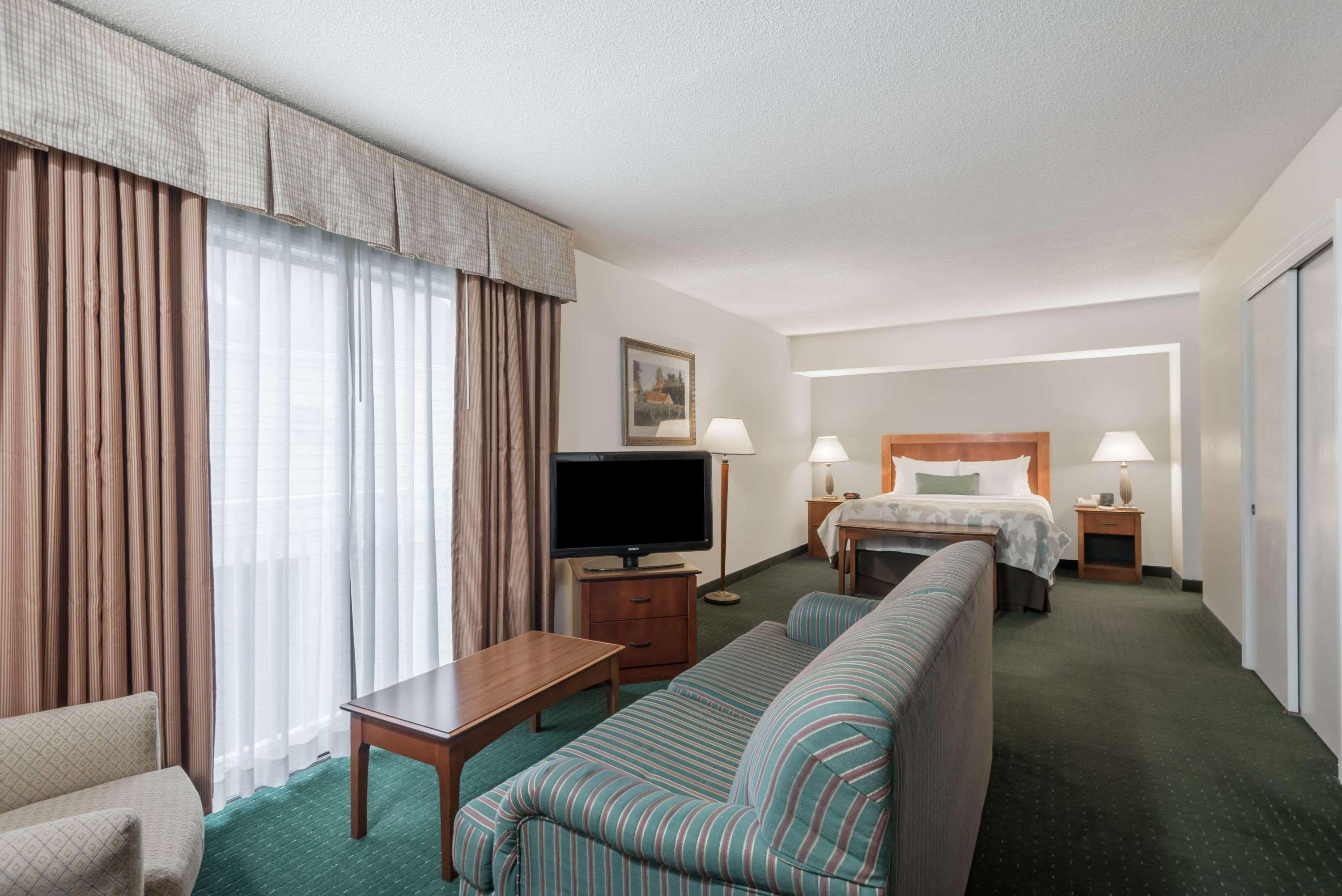Best Western Fishkill Inn&Suites Exterior foto