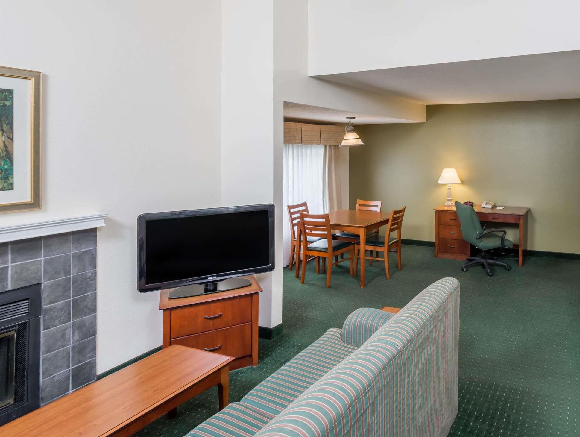 Best Western Fishkill Inn&Suites Exterior foto